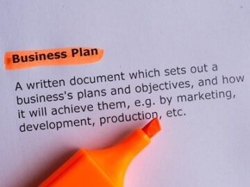 is business plan one word or two